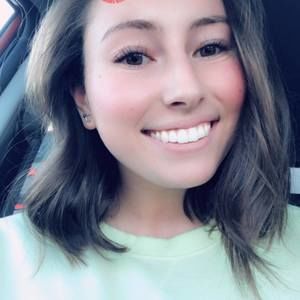 Meet your Posher, Becca